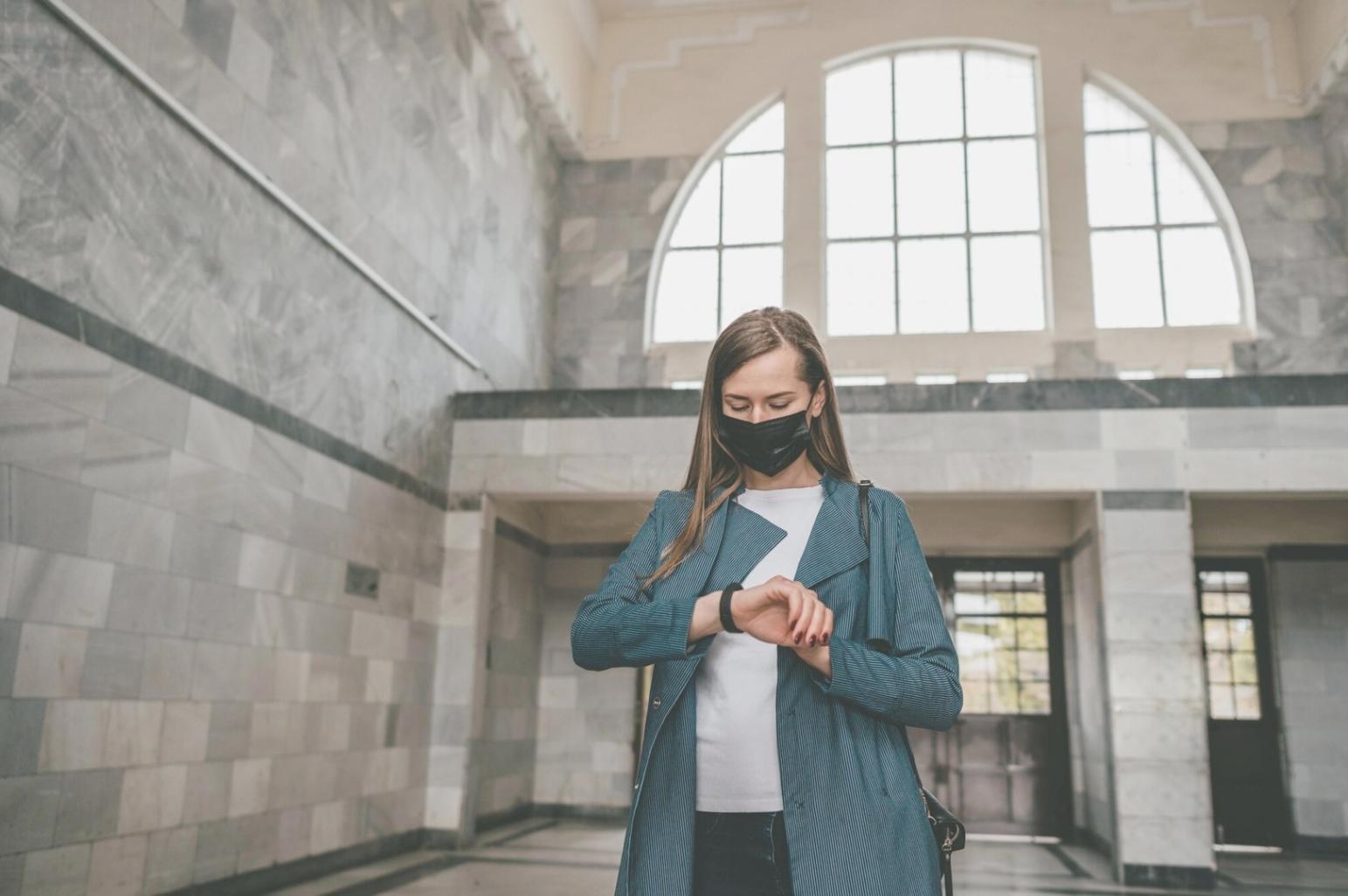 Sesión de análisis de presupuestos con casos prácticos reales